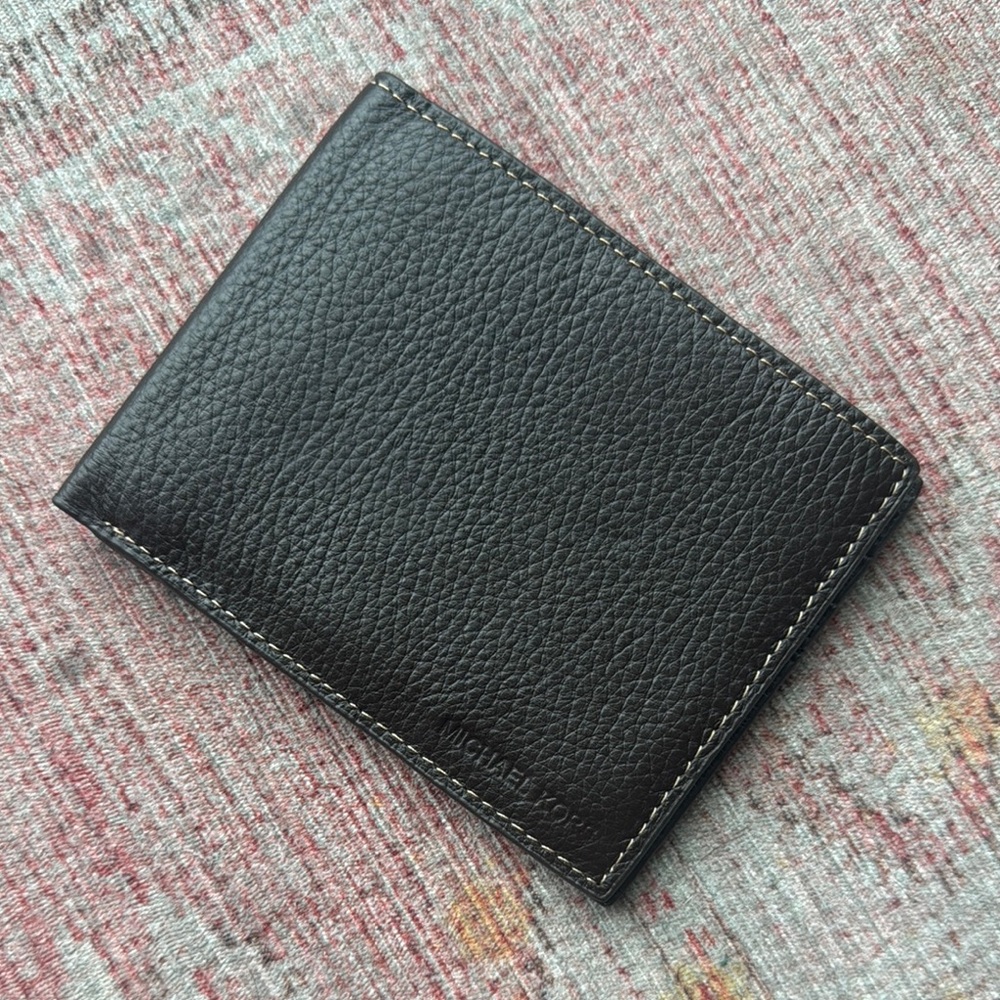 Michael‎ Kors brown Leather Wallet NEW without box